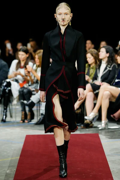 Look 26